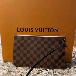 LOUIS VUITTON NEVERFULL POCHETTE
